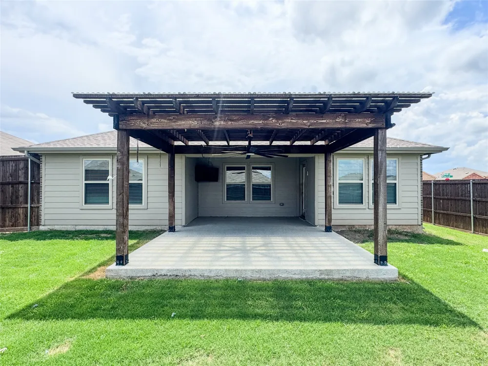 801 Meadow Creek Lane Josephine, TX 75189