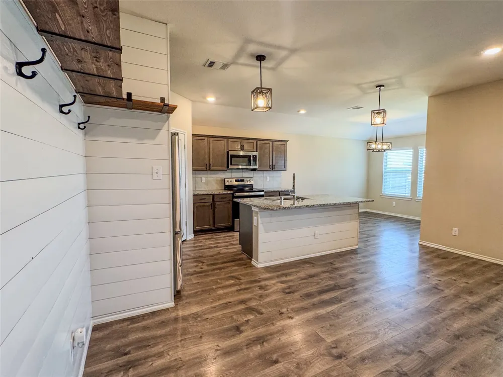 801 Meadow Creek Lane Josephine, TX 75189