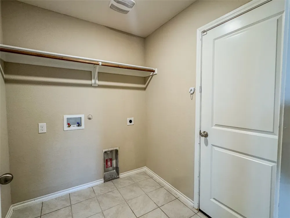 801 Meadow Creek Lane Josephine, TX 75189