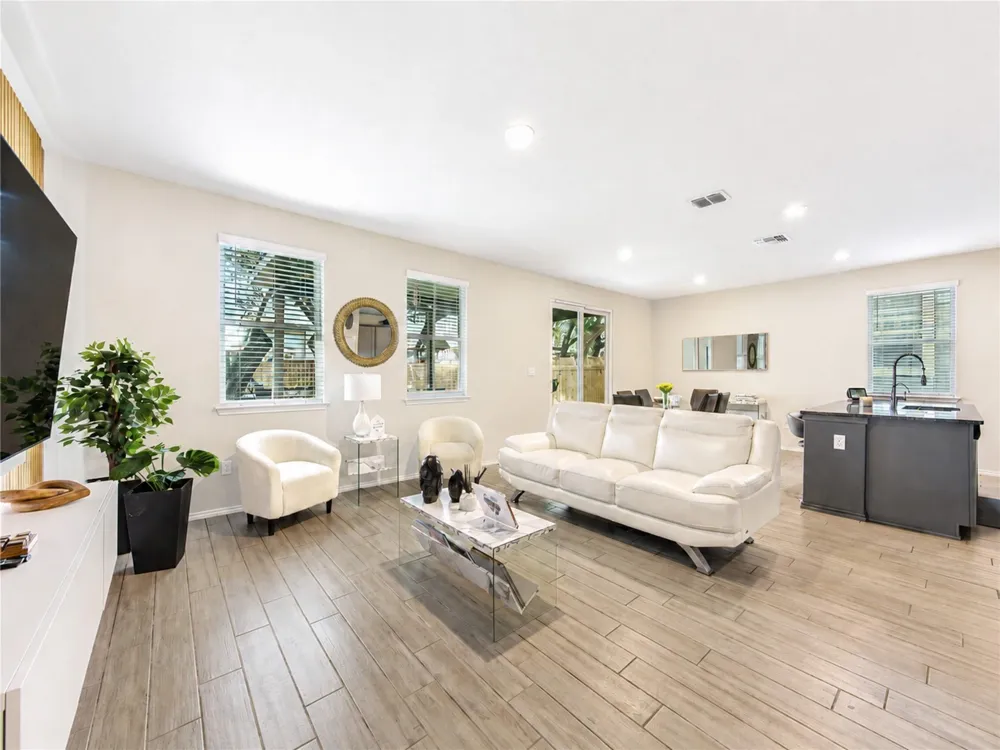 155 Honey Oak Lane New Braunfels, TX 78130