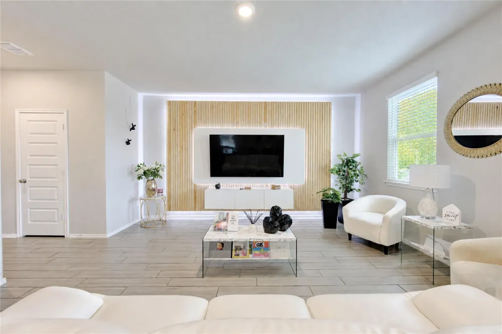 155 Honey Oak Lane New Braunfels, TX 78130
