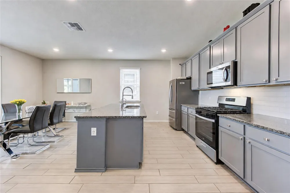 155 Honey Oak Lane New Braunfels, TX 78130