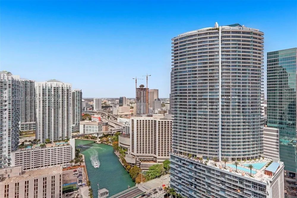 475 Brickell Ave #3408 Miami, FL 33131