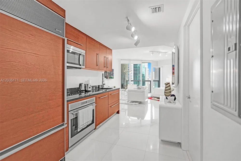 475 Brickell Ave #3408 Miami, FL 33131