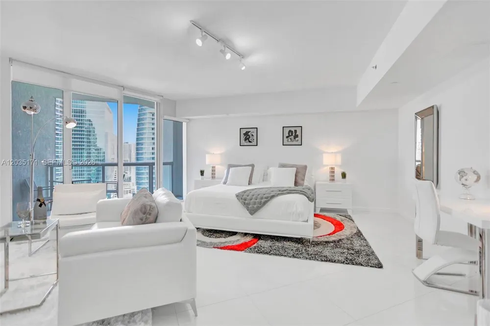 475 Brickell Ave #3408 Miami, FL 33131