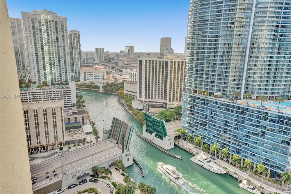 475 Brickell Ave #3408 Miami, FL 33131
