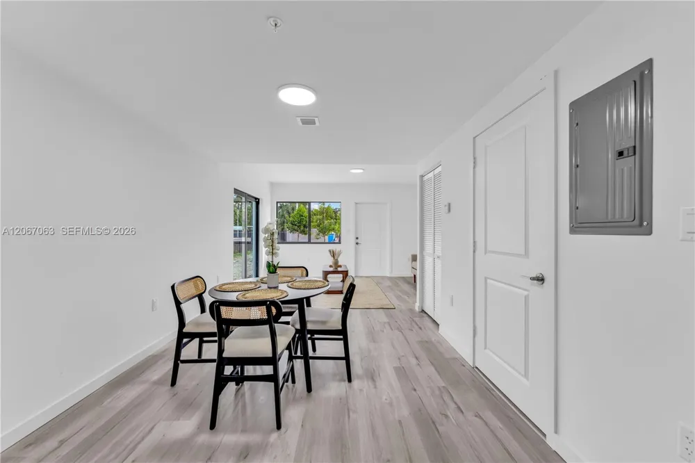 155 NW 160TH ST #TH 2 North Miami Beach, FL 33169