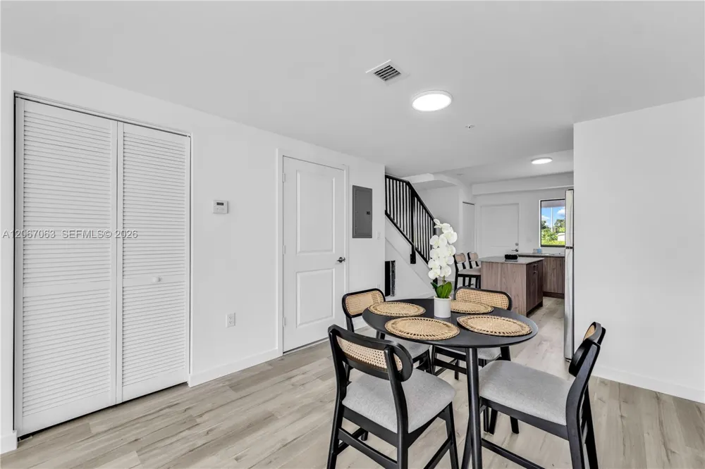 155 NW 160TH ST #TH 2 North Miami Beach, FL 33169