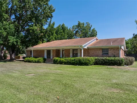 111 Meadowlark Lane