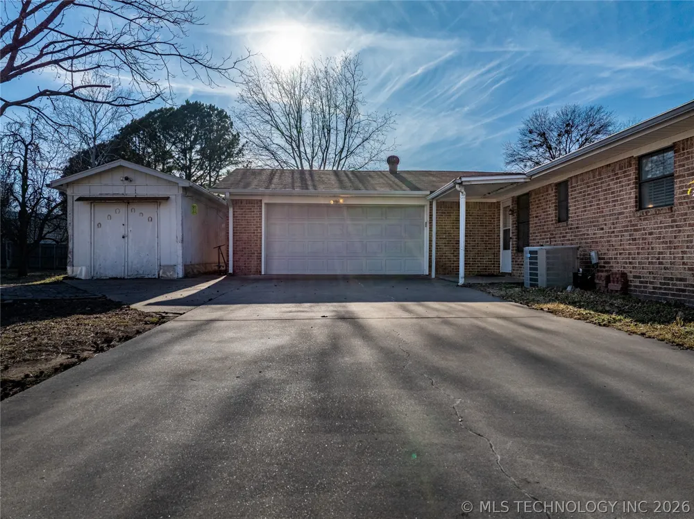 111 Meadowlark Lane Durant, OK 74701
