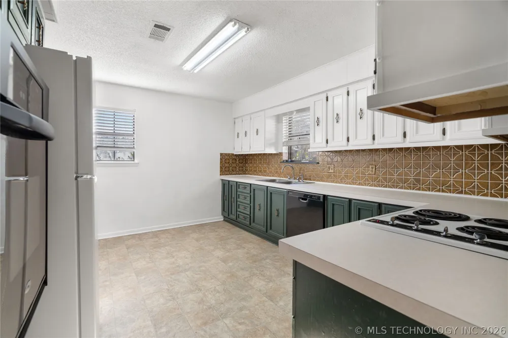 111 Meadowlark Lane Durant, OK 74701