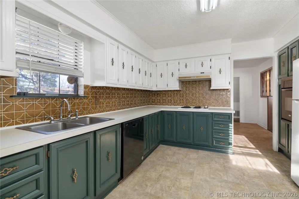 111 Meadowlark Lane Durant, OK 74701