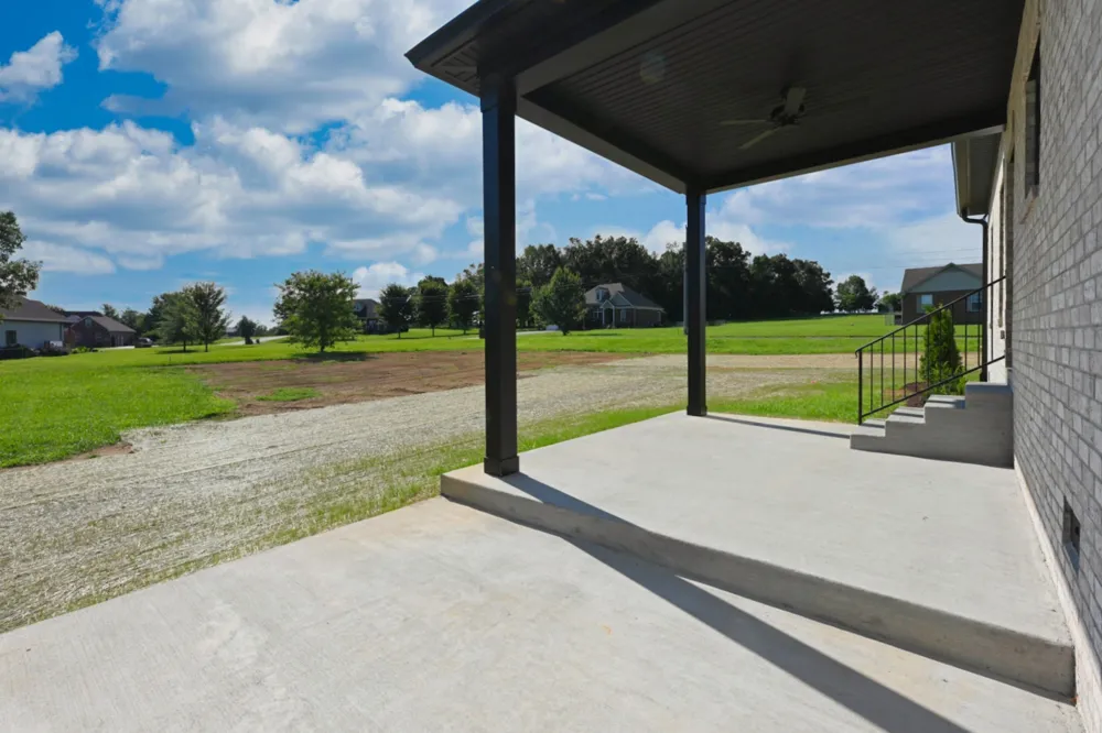 102 N Nikki Dr Portland, TN 37148