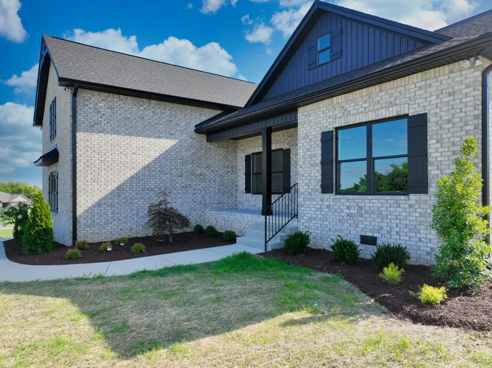 102 N Nikki Dr Portland, TN 37148