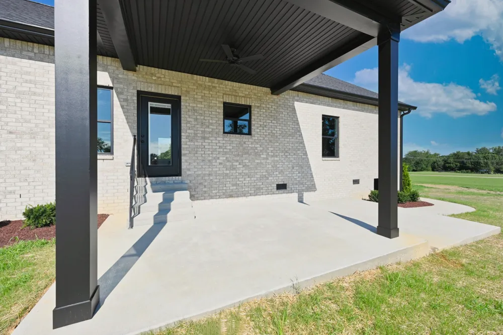 102 N Nikki Dr Portland, TN 37148