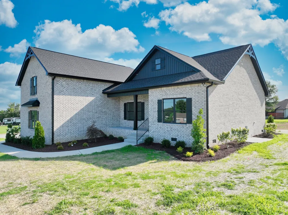 102 N Nikki Dr Portland, TN 37148