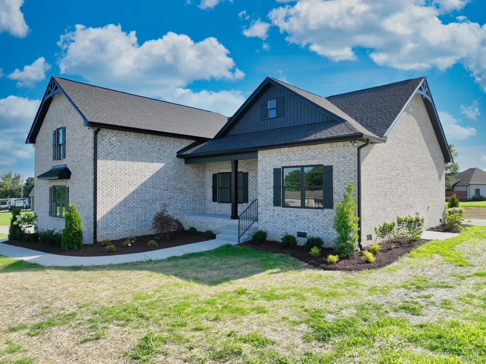 102 N Nikki Dr Portland, TN 37148