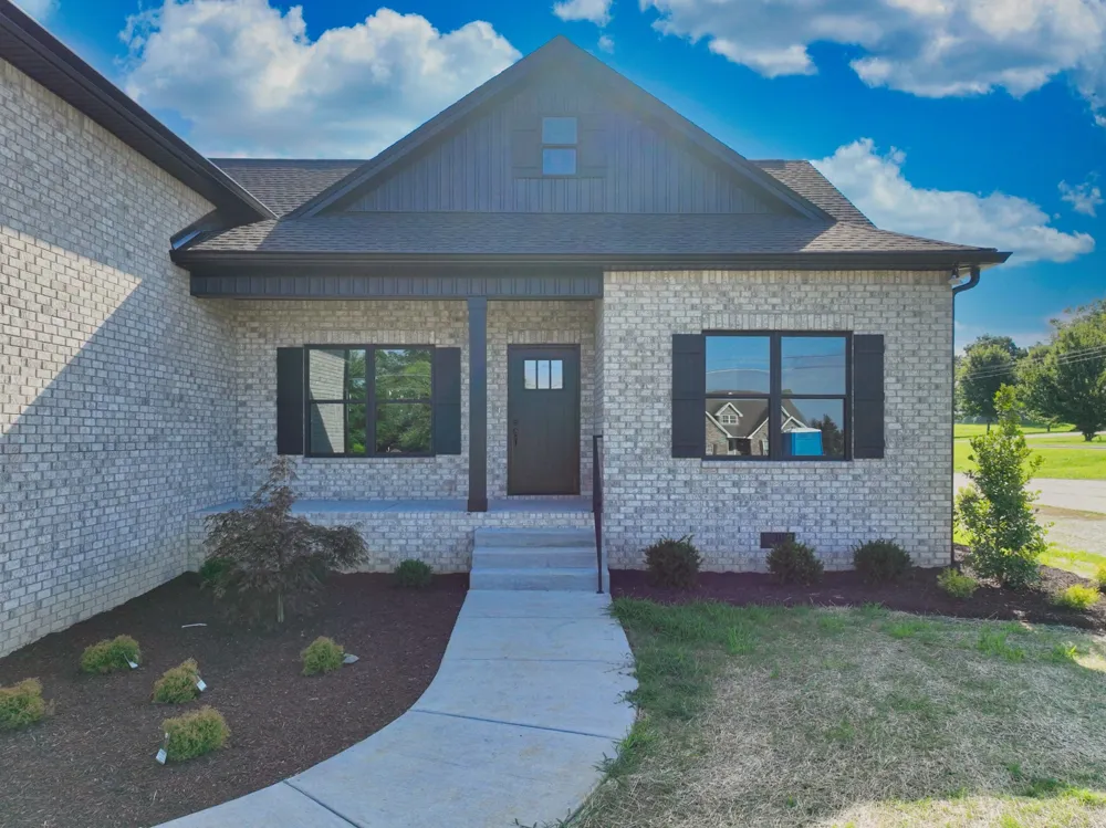 102 N Nikki Dr Portland, TN 37148