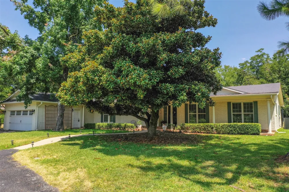 2019 Loy Lake Road Denison, TX 75020