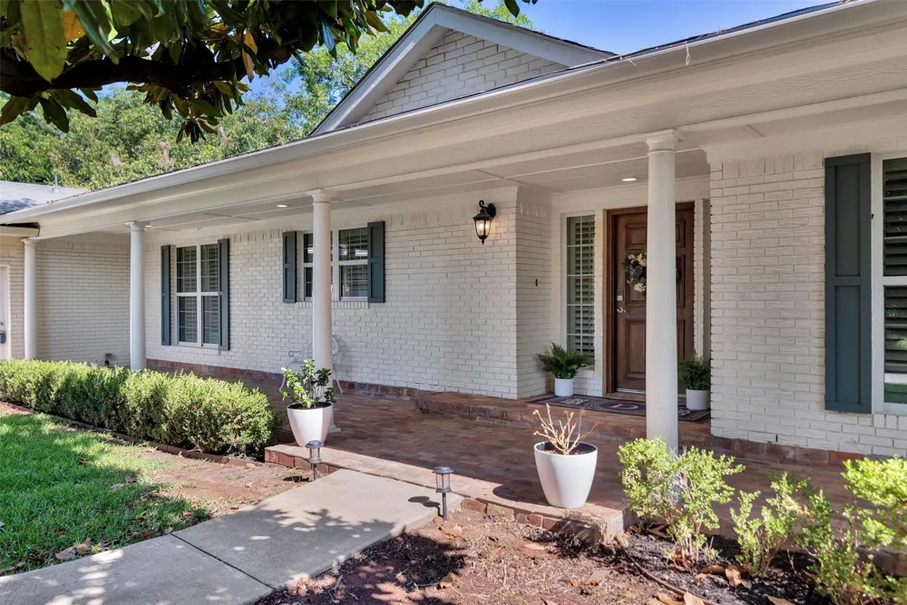 2019 Loy Lake Road Denison, TX 75020