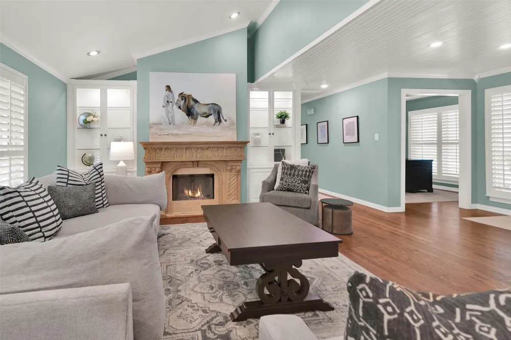 2019 Loy Lake Road Denison, TX 75020