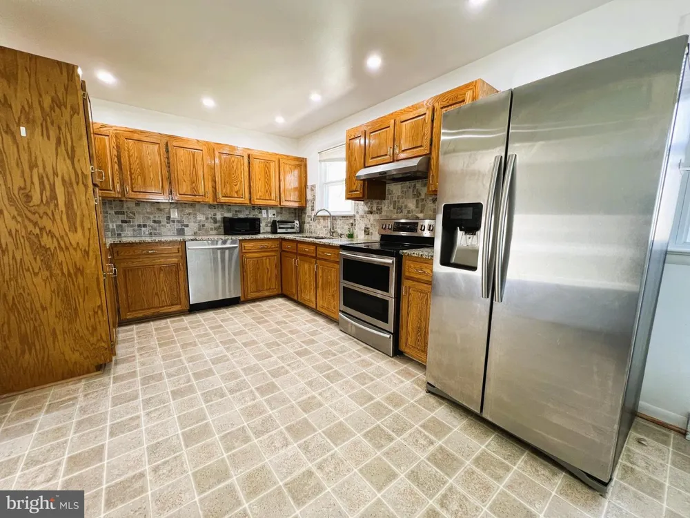 13220 BREEZY COURT Waldorf, MD 20601