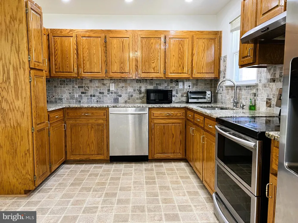 13220 BREEZY COURT Waldorf, MD 20601
