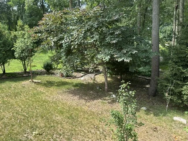 2708 Trillium Hills Drive Commerce Charter Township, MI 48382