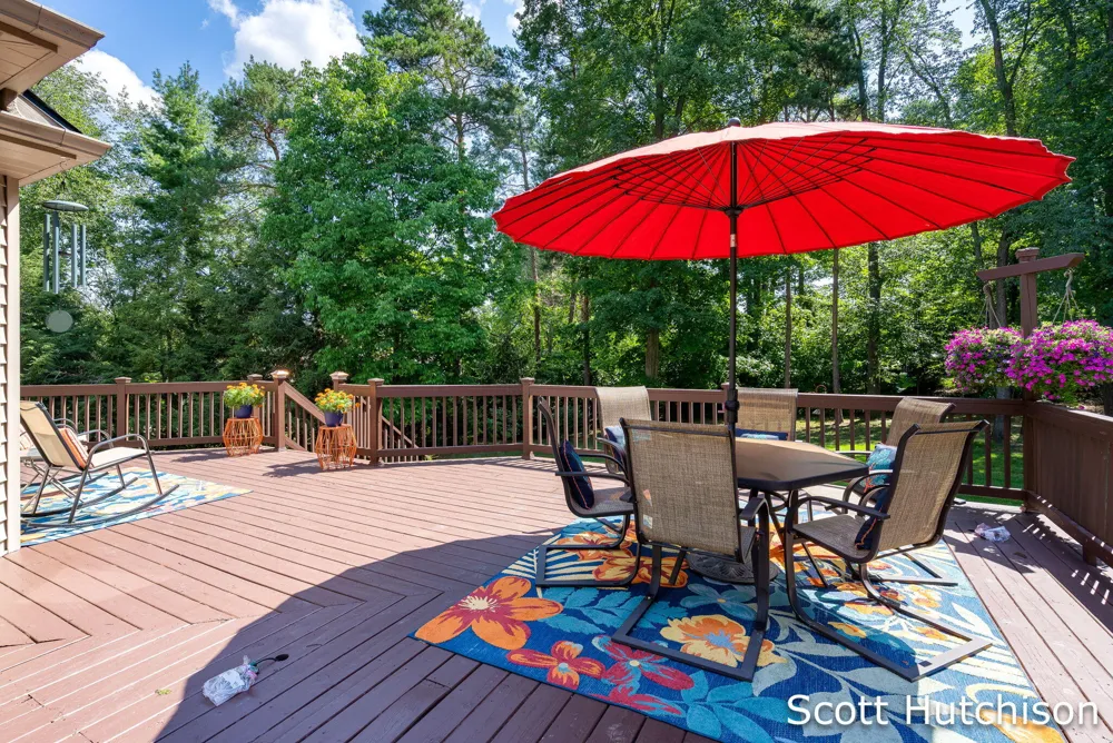 112 Stonehenge Drive SW Georgetown Charter Township, MI 49418