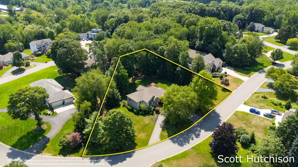 112 Stonehenge Drive SW Georgetown Charter Township, MI 49418
