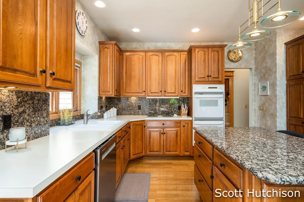 112 Stonehenge Drive SW Georgetown Charter Township, MI 49418