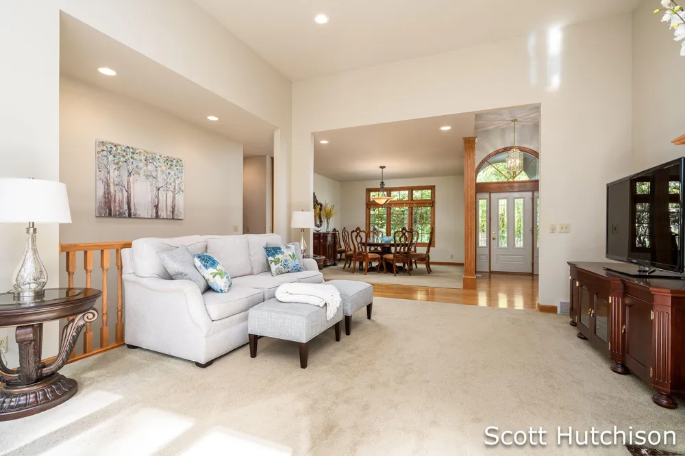 112 Stonehenge Drive SW Georgetown Charter Township, MI 49418