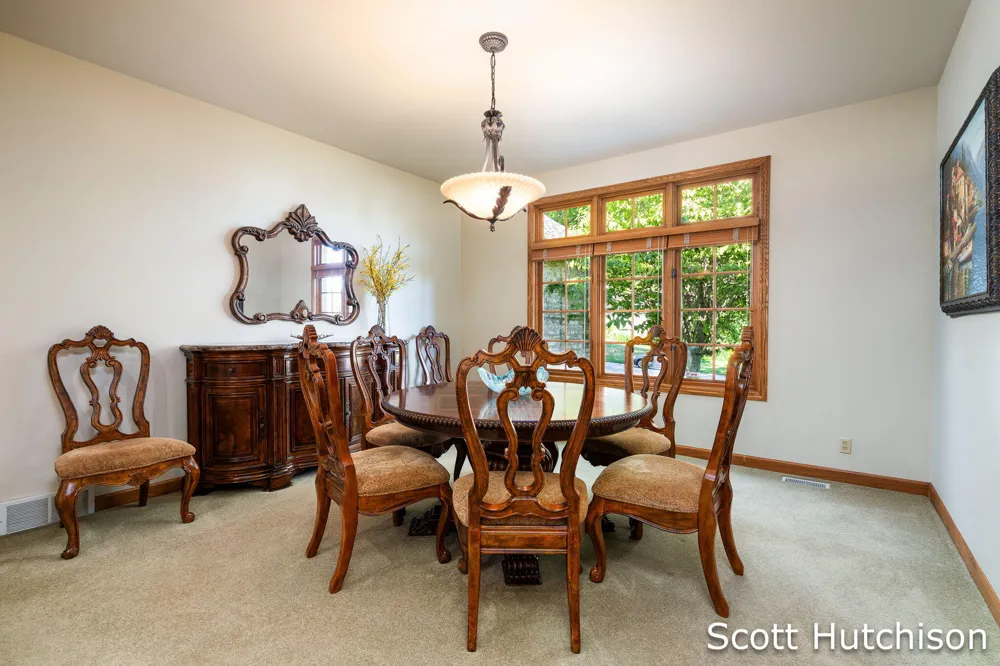 112 Stonehenge Drive SW Georgetown Charter Township, MI 49418