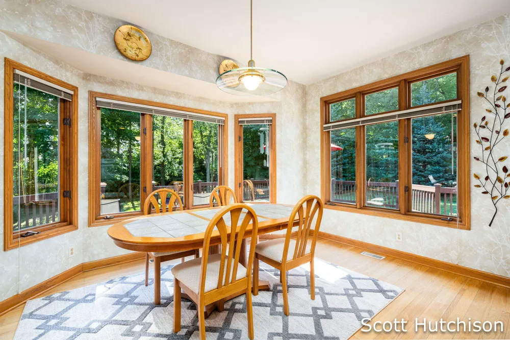 112 Stonehenge Drive SW Georgetown Charter Township, MI 49418