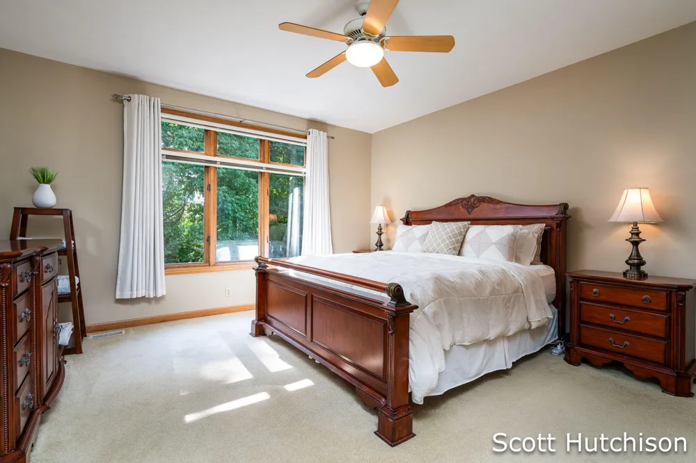 112 Stonehenge Drive SW Georgetown Charter Township, MI 49418