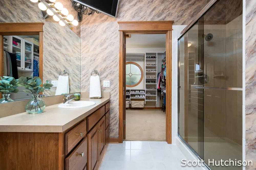 112 Stonehenge Drive SW Georgetown Charter Township, MI 49418