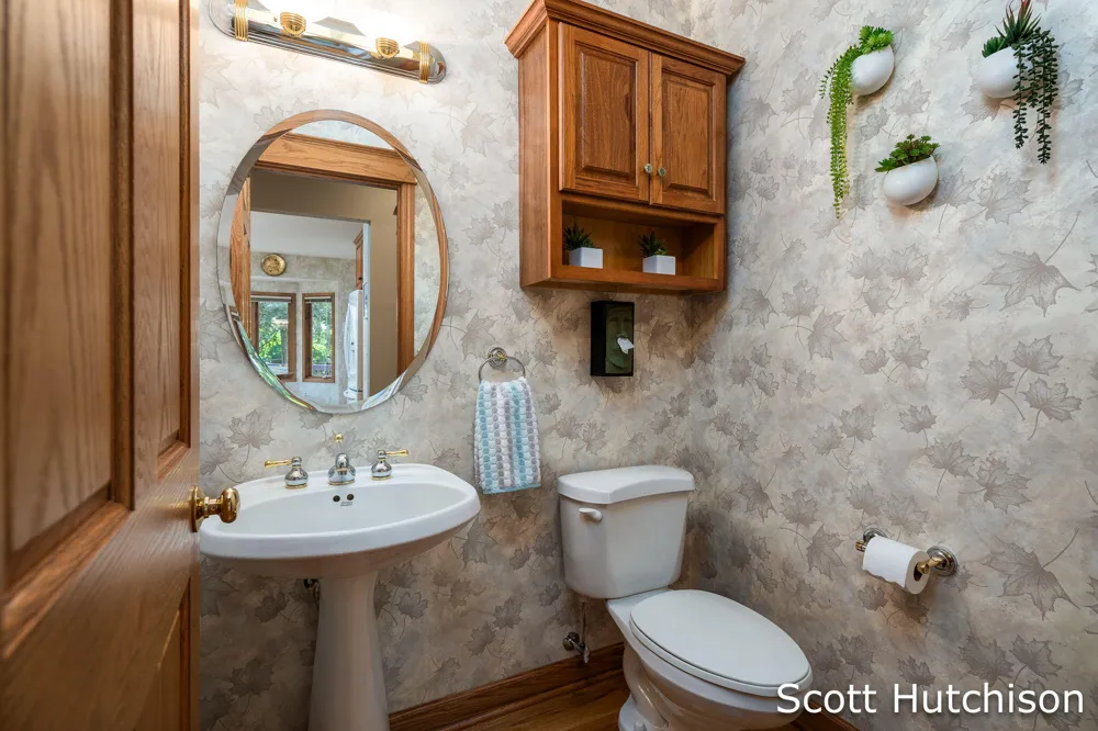 112 Stonehenge Drive SW Georgetown Charter Township, MI 49418