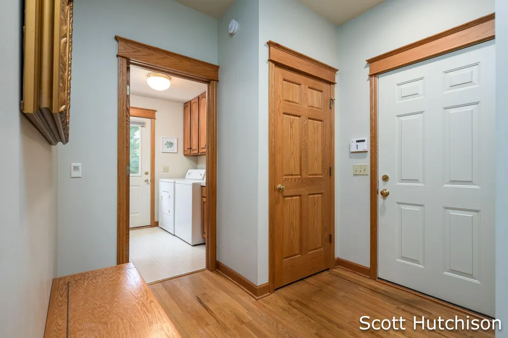 112 Stonehenge Drive SW Georgetown Charter Township, MI 49418