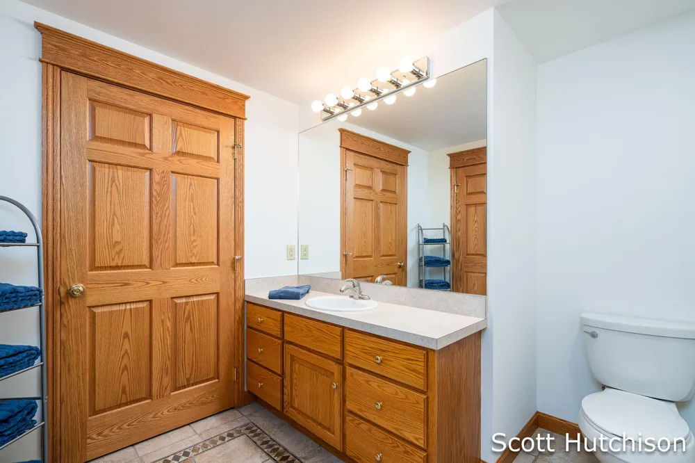 112 Stonehenge Drive SW Georgetown Charter Township, MI 49418