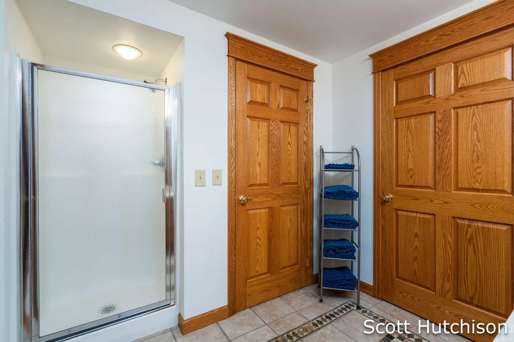 112 Stonehenge Drive SW Georgetown Charter Township, MI 49418