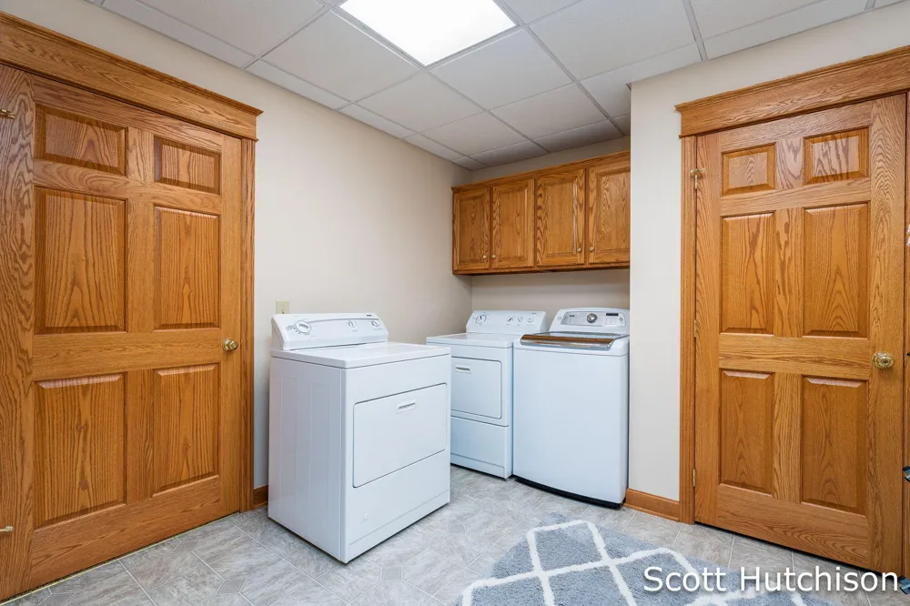 112 Stonehenge Drive SW Georgetown Charter Township, MI 49418