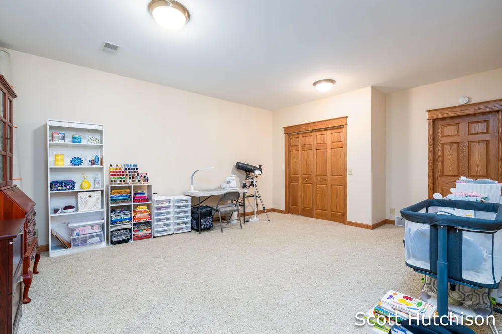 112 Stonehenge Drive SW Georgetown Charter Township, MI 49418