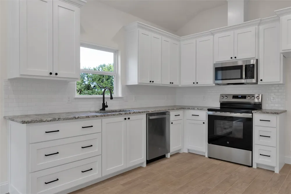 811 SW 28th Street Mineral Wells, TX 76067