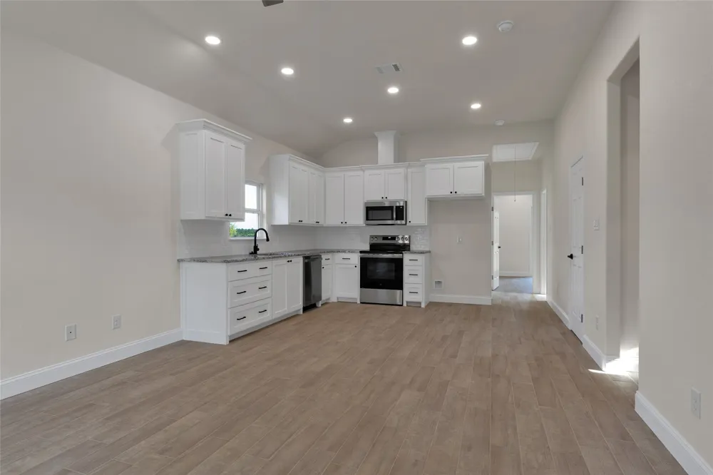 811 SW 28th Street Mineral Wells, TX 76067