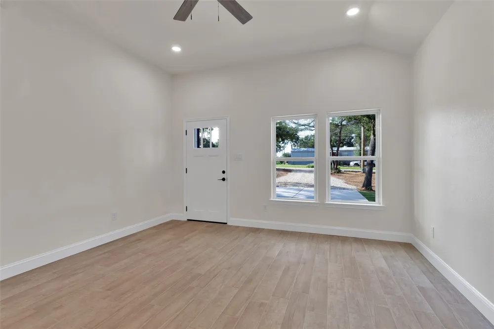 811 SW 28th Street Mineral Wells, TX 76067