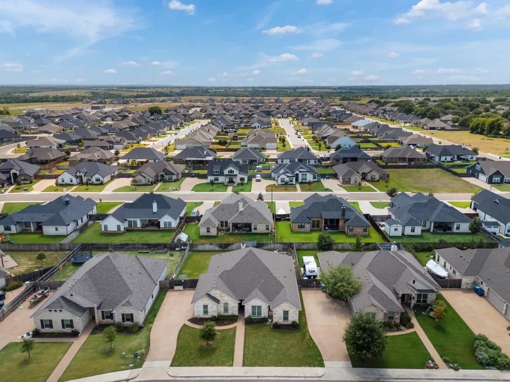 717 Wintergreen Drive Hewitt, TX 76643