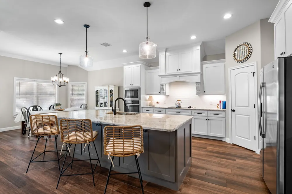 717 Wintergreen Drive Hewitt, TX 76643