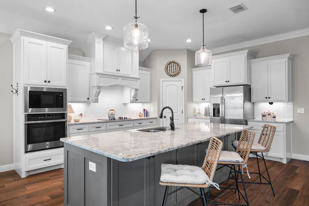 717 Wintergreen Drive Hewitt, TX 76643