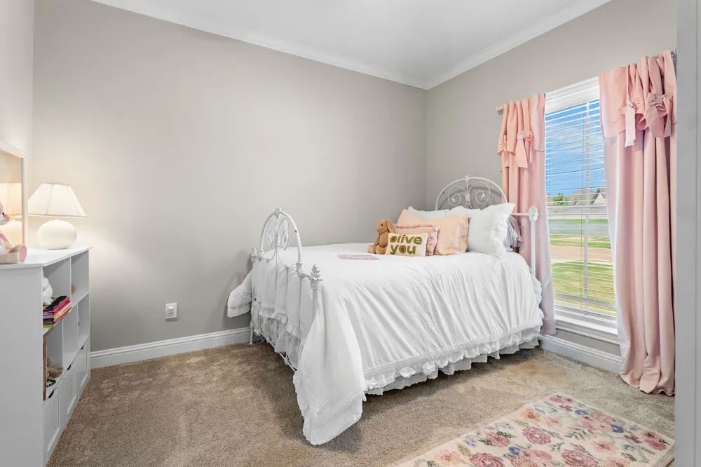 717 Wintergreen Drive Hewitt, TX 76643