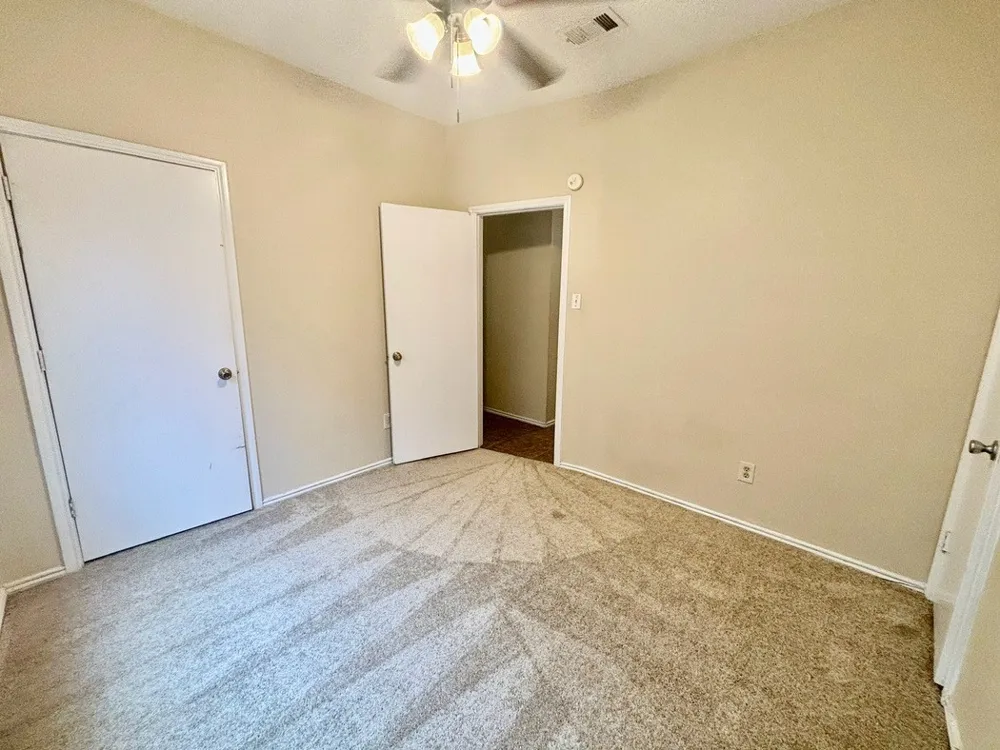 2915 Roxboro Road Euless, TX 76039